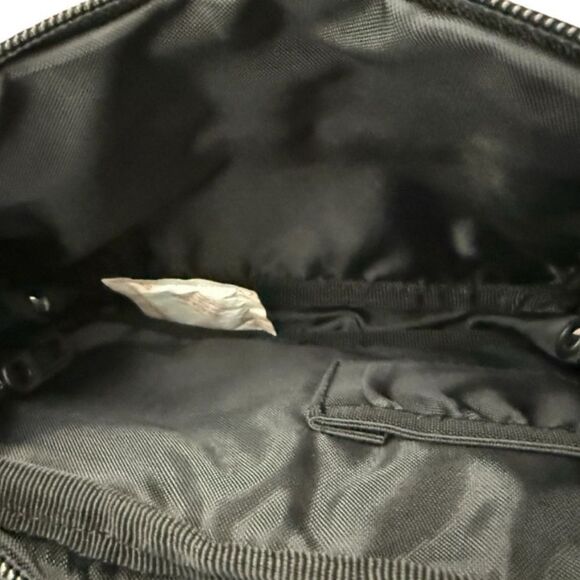 NEW Adidas Originals Black Crossbody Waist Pack OSFA IR1052 Adjustable Strap - Picture 6 of 6